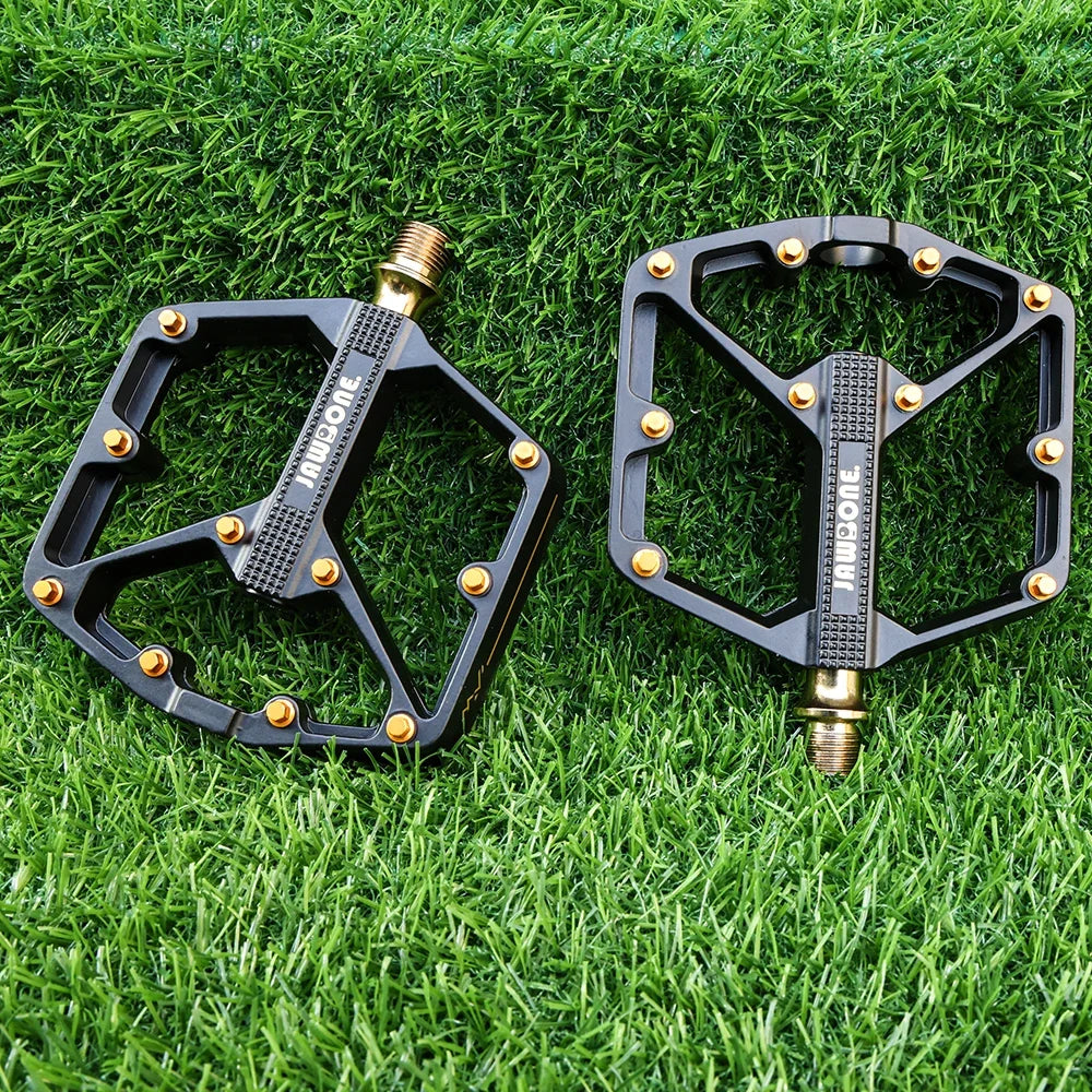 `JAWBONE MTB Flat Pedal | Aluminum 125x104mm CrMo Axle – Trail & Enduro`